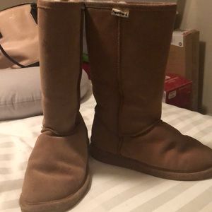 Used Bearpaw boots; size 7